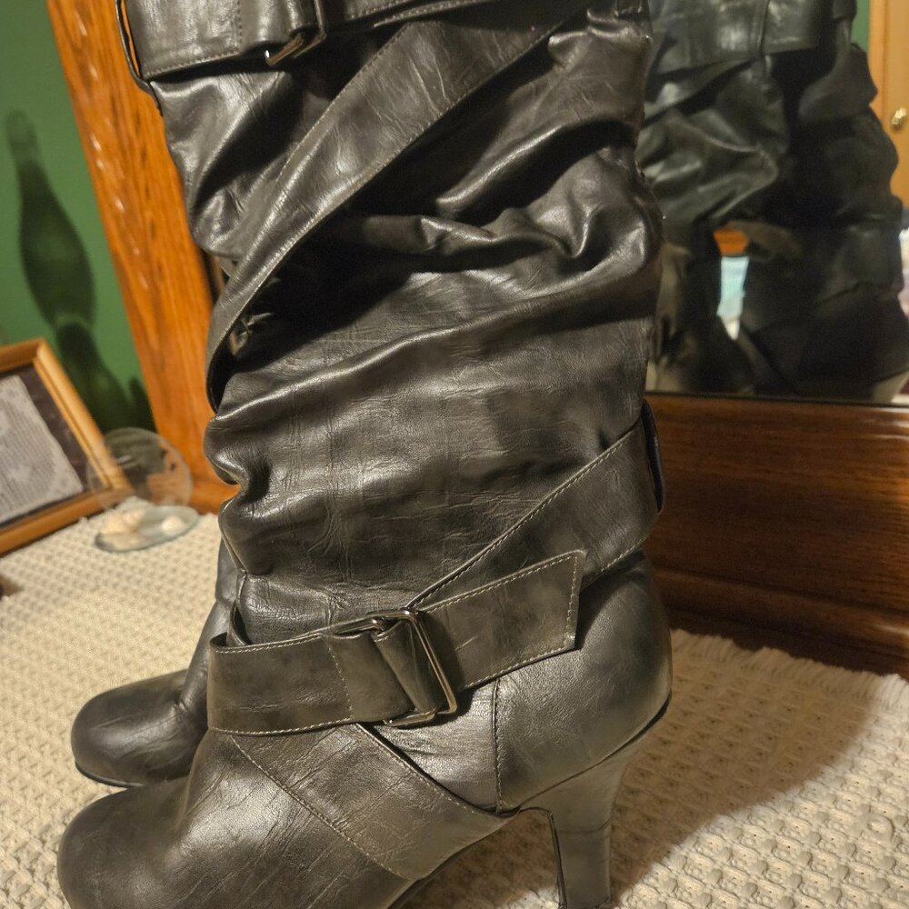 RIALTO Ladies "Soul Search" Slate Grey heeled Boots size 10